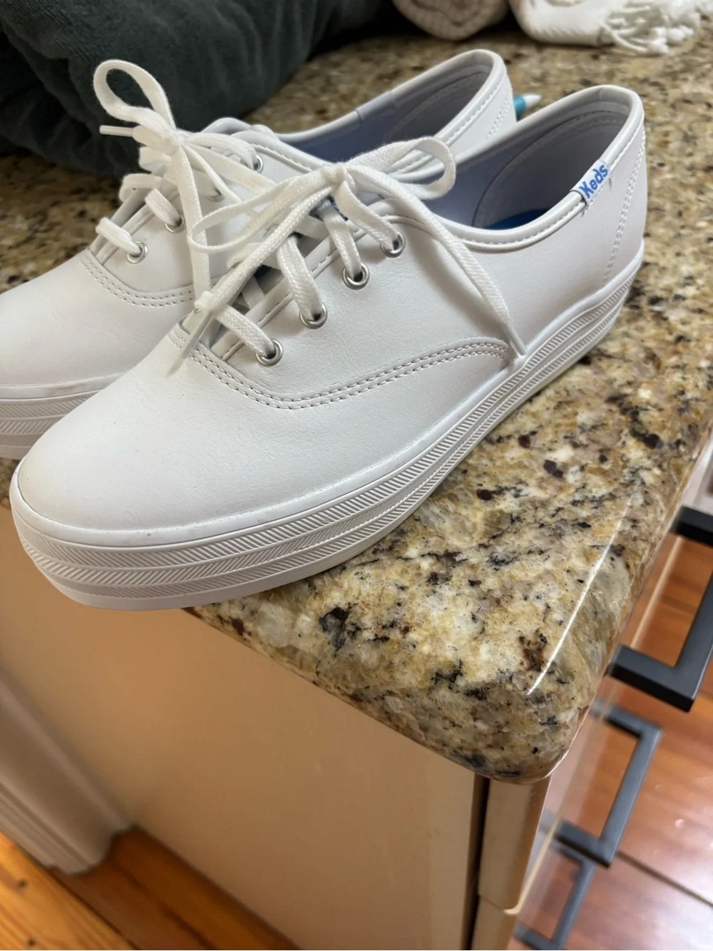 NWOT Keds White Women's Platform leather Sneaker